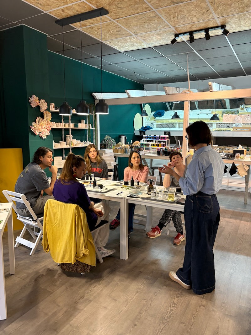 Mini taller "Crea tu propio perfume"