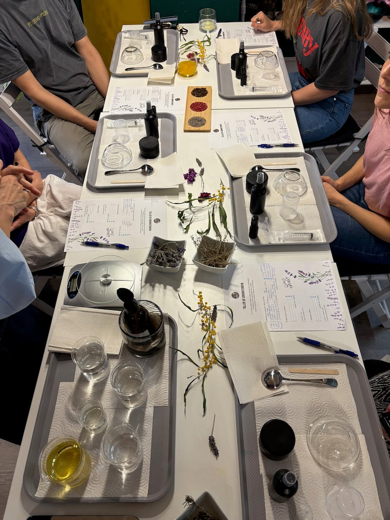 Mini taller "Crea tu propio perfume"