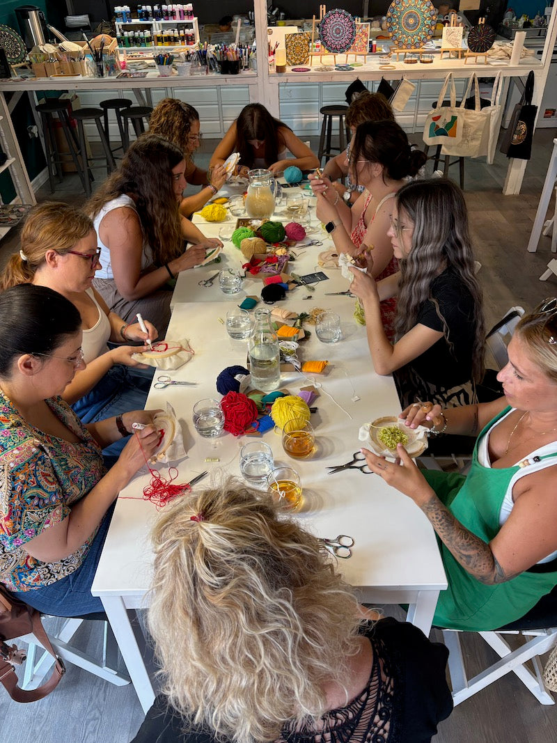 Mini taller de bordado punch needle